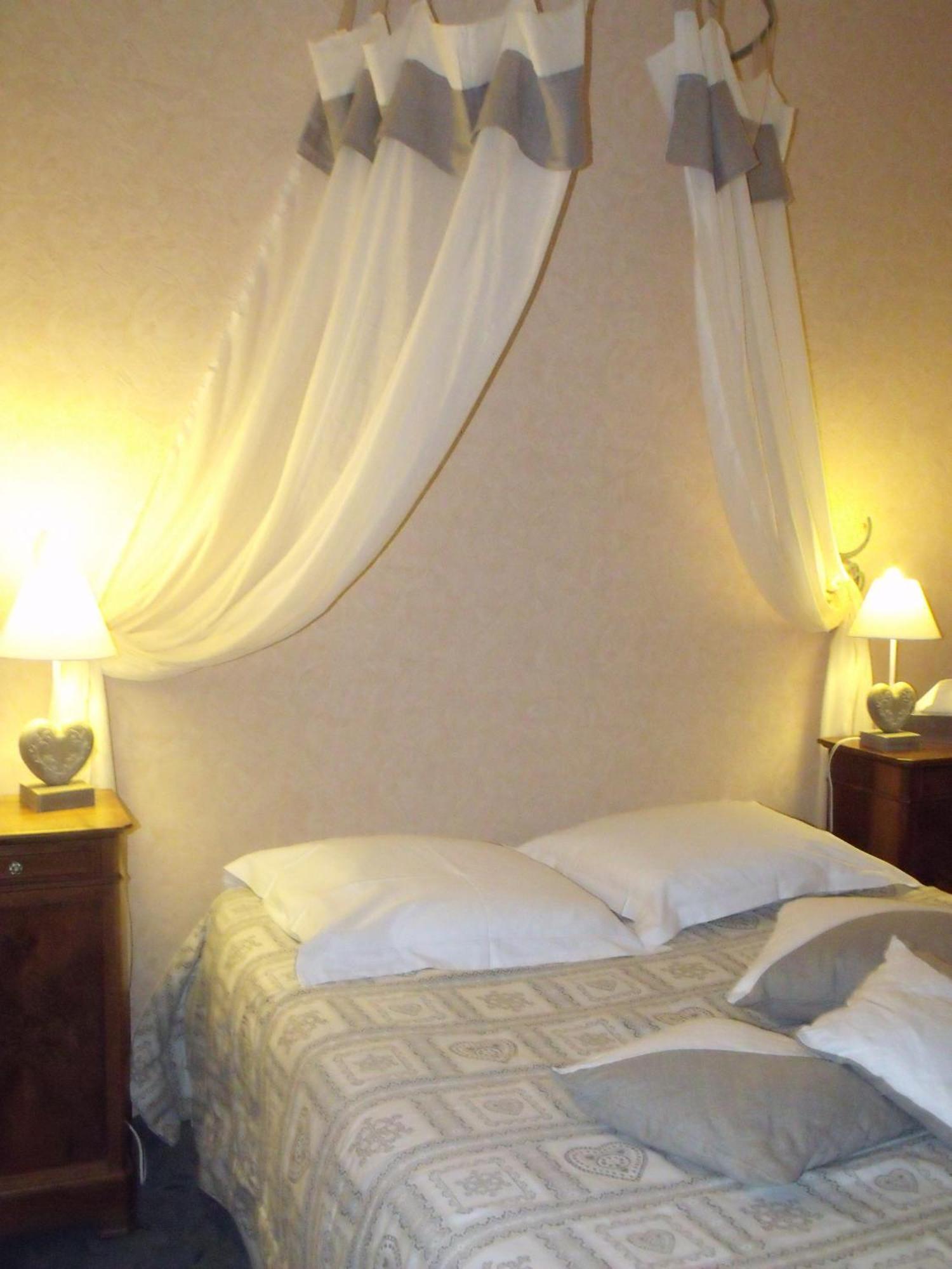 Hotel Relais Saint Louis, Logis Belleme Exterior foto